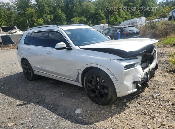 5UX23EM01P9P25098 2023 BMW X7 White Front right