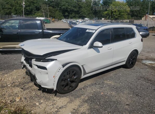 5UX23EM01P9P25098 2023 BMW X7 White Front left