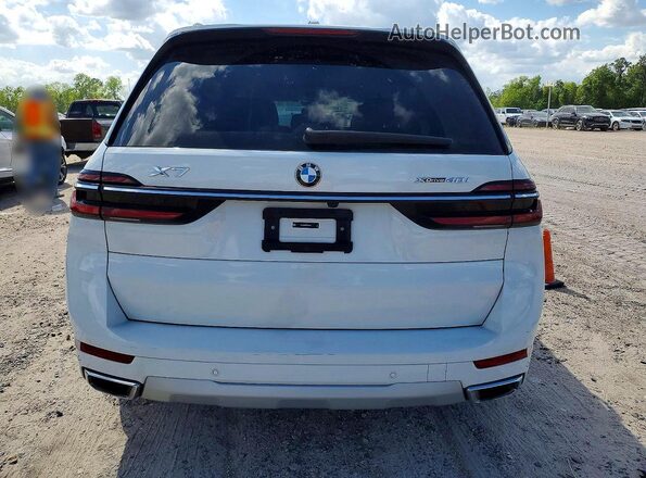 5UX23EM02S9X95637 2025 BMW X7 White Widok z tyłu