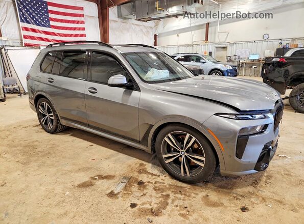 5UX23EM02S9Z45441 2025 BMW X7 Gray Przód prawy