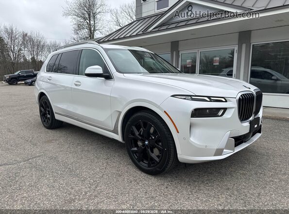 5UX23EM03R9U24321 2024 BMW X7 White Przód prawy