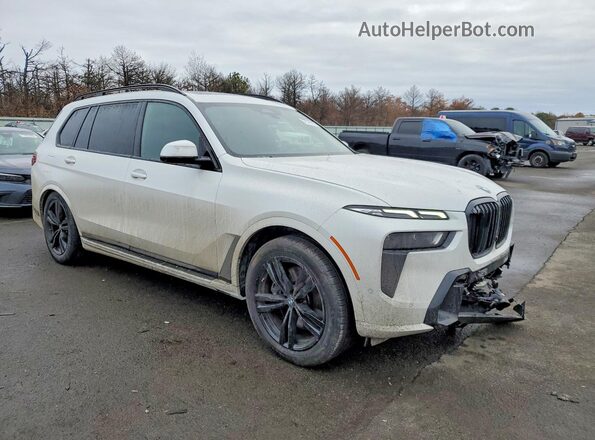 5UX23EM03S9W48193 2025 BMW X7 Белый Передняя правая четверть