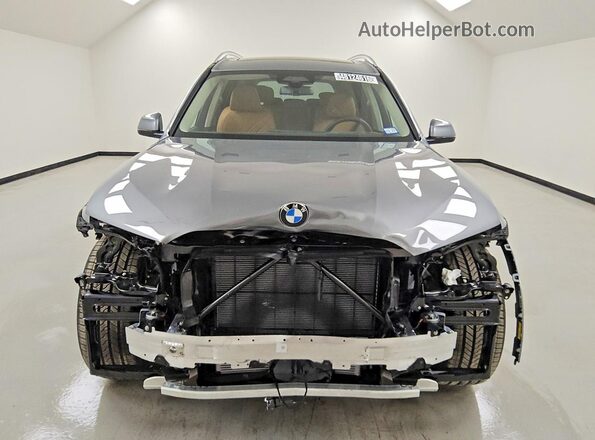 5UX23EM03T9401760 2026 BMW X7 Gray Vista frontal