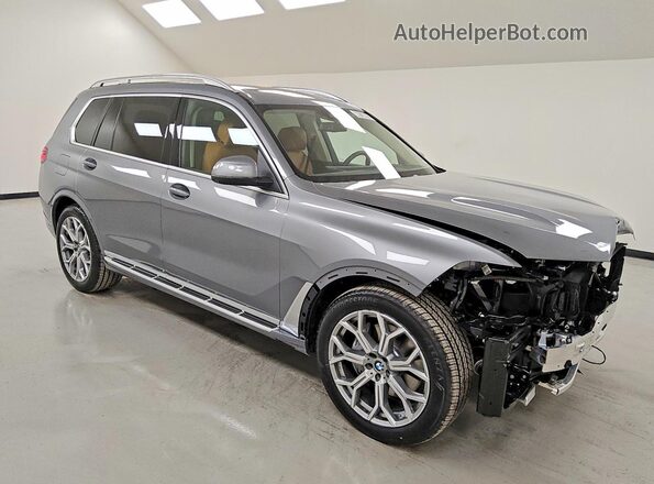 5UX23EM03T9401760 2026 BMW X7 Gray Delantero derecho