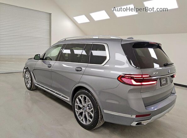 5UX23EM03T9401760 2026 BMW X7 Gray Trasero izquierdo