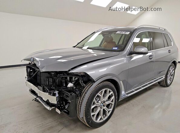 5UX23EM03T9401760 2026 BMW X7 Gray Vista tres cuartos delantera izquierda