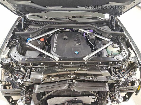 5UX23EM03T9401760 2026 BMW X7 Gray Vista del compartimento del motor