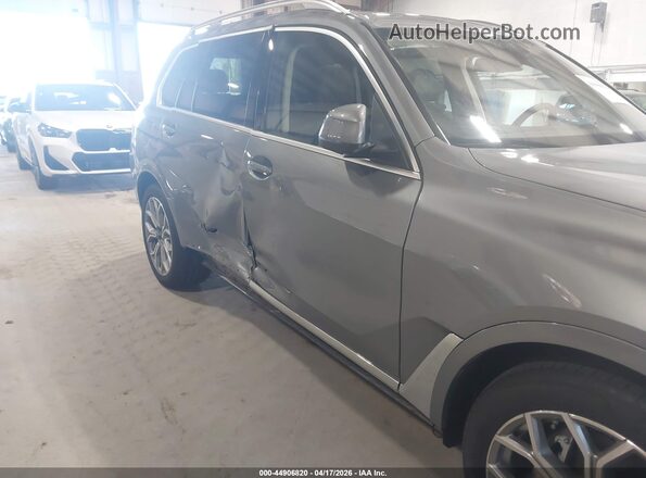 5UX23EM04S9Z58367 2025 BMW X7 Gray 