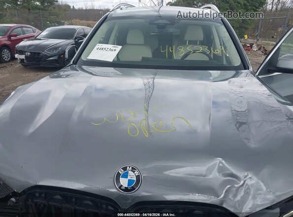 5UX23EM07P9S03835 2023 BMW X7 Gray Vista trasera