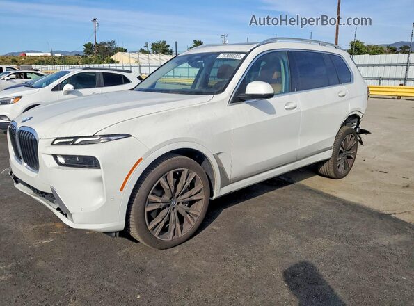 5UX23EM07T9160561 2026 BMW X7 White Vista tres cuartos delantera izquierda