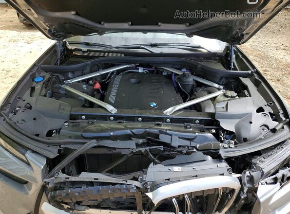 5UX23EM08S9Z90447 2025 BMW X7 Gray Widok komory silnika