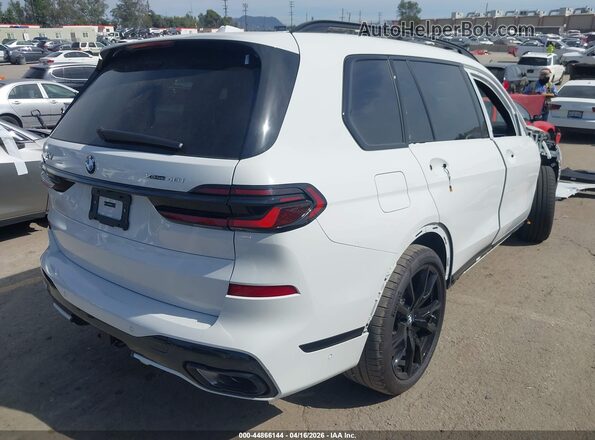 5UX23EM08T9092089 2026 BMW X7 Белый Задняя правая четверть
