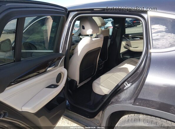 5UX2V1C01M9G65956 2021 BMW X4 Gray Widok naklejki z numerem VIN