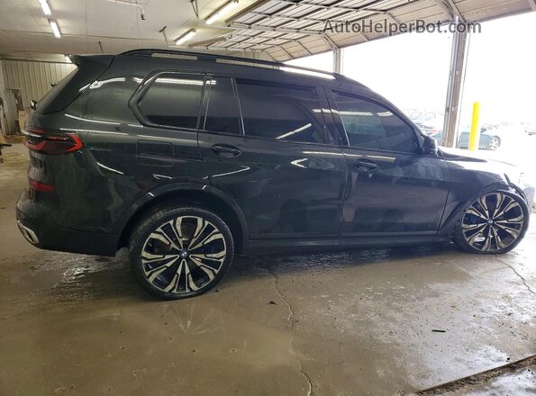 5UX33EM04R9T46247 2024 BMW X7 Черный Задняя правая четверть