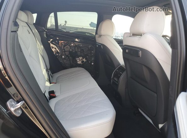 5UX33EX01R9S62253 2024 BMW X6 Черный Вид задней части салона