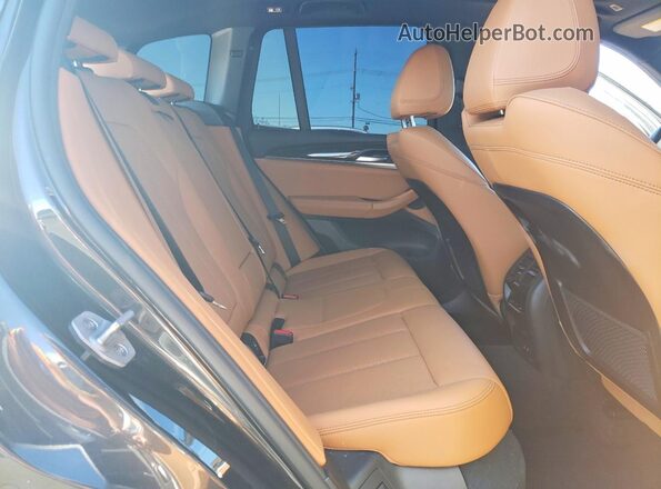 5UX43DP06R9U35635 2024 BMW X3 Черный Вид задней части салона