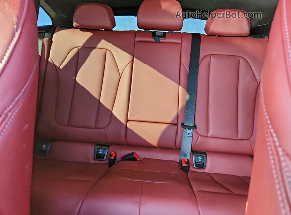5UX43DT07S9Y15384 2025 BMW X4 Серый Вид задних сидений