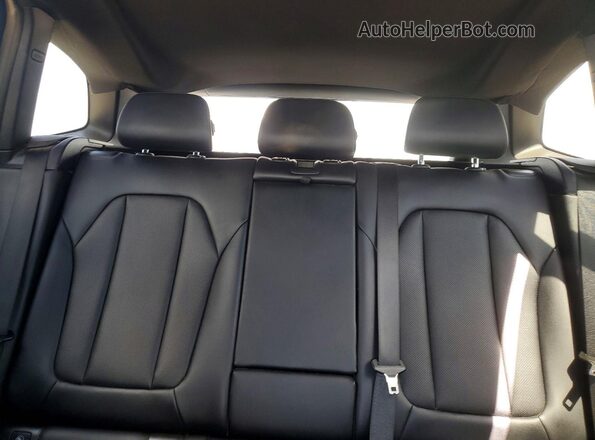 5UX53DP08R9W13386 2024 BMW X3 White Вид задніх сидінь