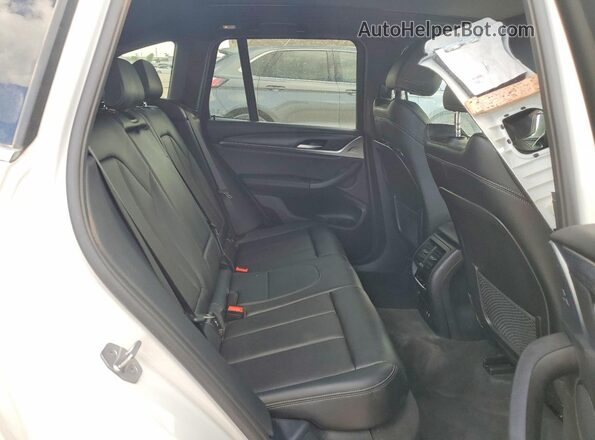 5UX53DP08R9W13386 2024 BMW X3 White Вид задньої частини салону