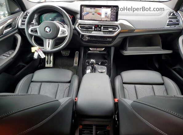 5UX83DP04R9W90415 2024 BMW X3 Угольный Вид панели приборов