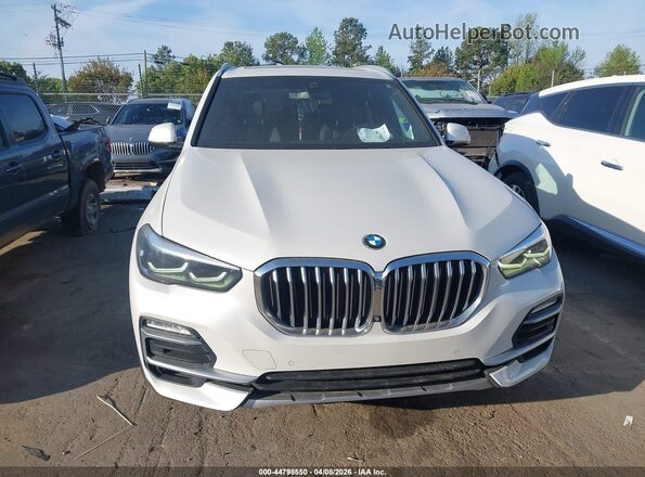 5UXCR4C01LLW63746 2020 BMW X5 White Widok wnętrza z tyłu