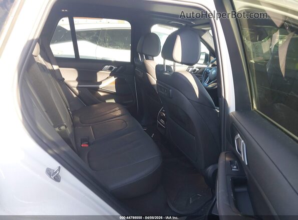 5UXCR4C01LLW63746 2020 BMW X5 White Widok naklejki z numerem VIN