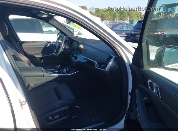 5UXCR4C01LLW63746 2020 BMW X5 White Widok wnętrza z przodu