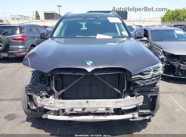 5UXCW2C03L9C02917 2020 BMW X7 Серый Вид задней части салона