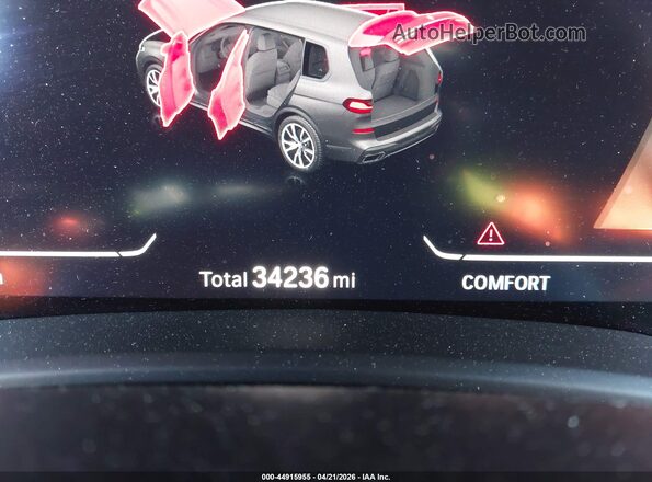 5UXCW2C07N9J89010 2022 BMW X7 Белый Вид задних сидений