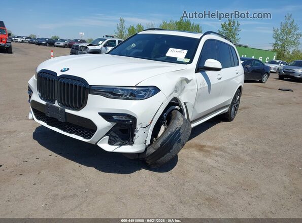 5UXCW2C07N9J89010 2022 BMW X7 Белый Передняя левая четверть