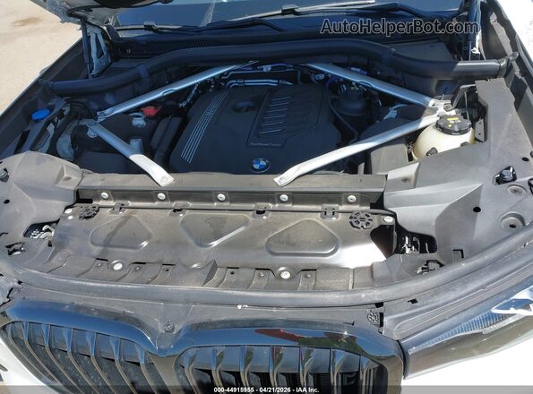 5UXCW2C07N9J89010 2022 BMW X7 Белый Вид сзади