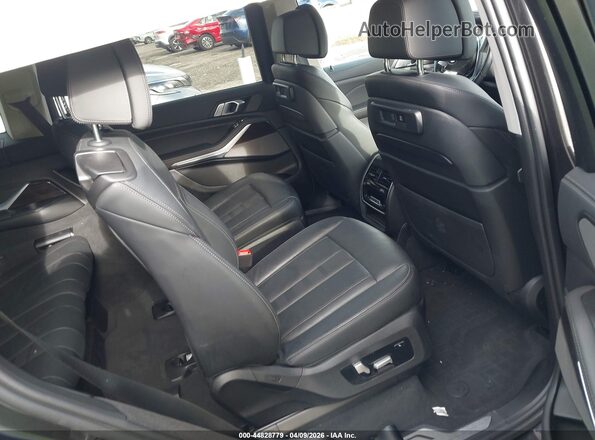 5UXCW2C09M9G16611 2021 BMW X7 Black Vista de la etiqueta del VIN