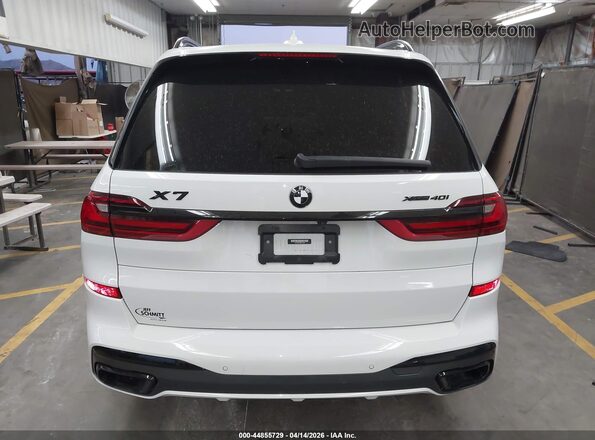 5UXCW2C09N9L77396 2022 BMW X7 White 