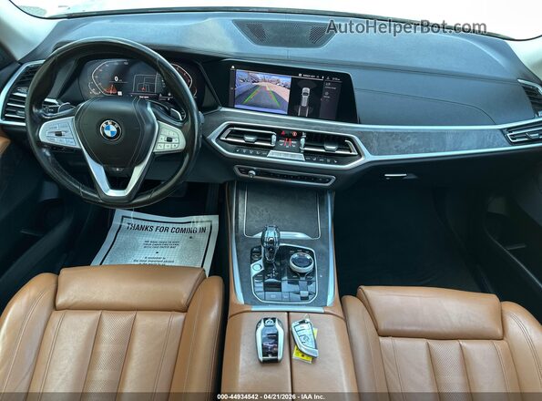 5UXCW2C59KL080798 2019 BMW X7 White Vista frontal