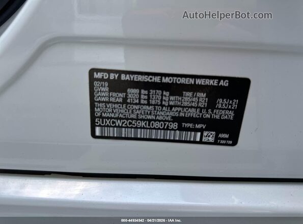 5UXCW2C59KL080798 2019 BMW X7 White Vista del compartimento del motor