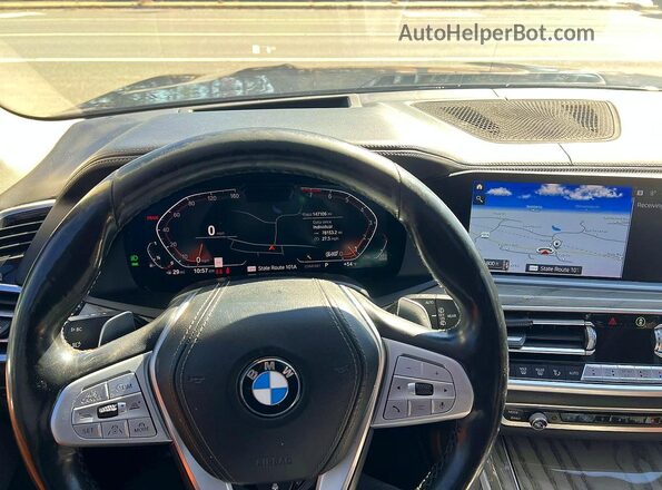 5UXCW2C5XKLB43622 2019 BMW X7 Серый Вид салона спереди
