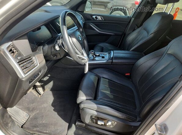 5UXTA6C01M9F74568 2021 BMW X5 Белый Вид салона спереди