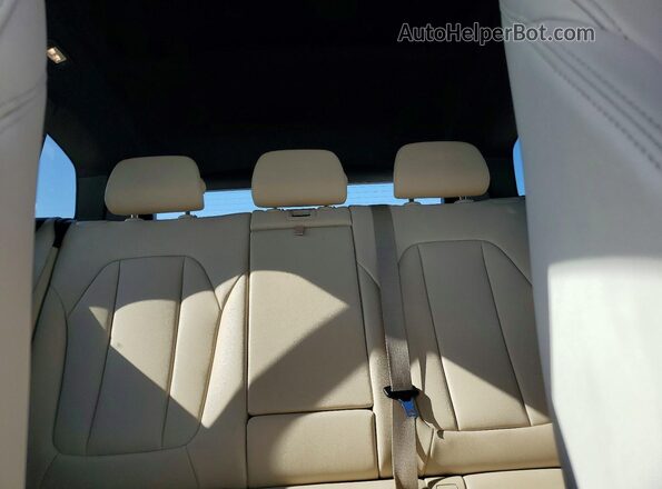 5UXTR7C51KLE97016 2019 BMW X3 Белый Вид задних сидений