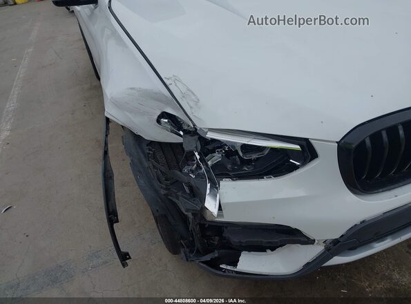 5UXTR7C57KLR46132 2019 BMW X3 Белый Вид спереди