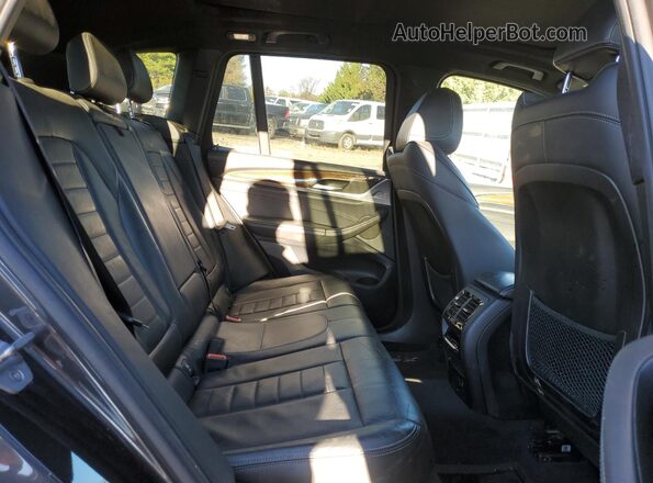 5UXTR9C59JLD65096 2018 BMW X3 Серый Вид задней части салона