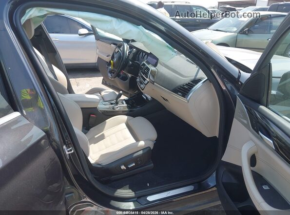 5UXTY3C01LLU72521 2020 BMW X3 Gray Widok wnętrza z przodu