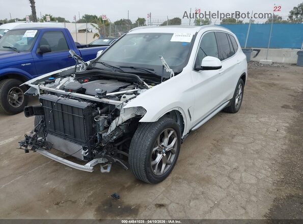 5UXTY3C02L9D67857 2020 BMW X3 White Przód lewy