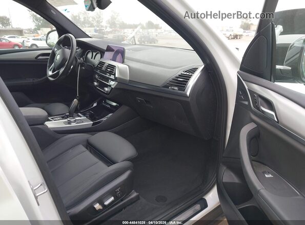 5UXTY3C02L9D67857 2020 BMW X3 White Widok wnętrza z przodu