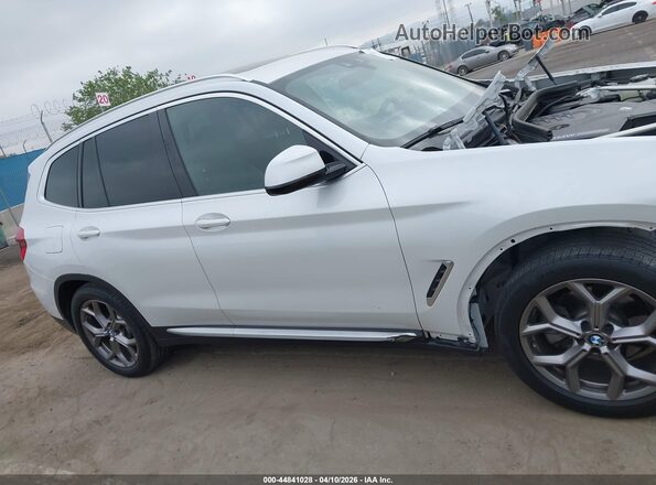 5UXTY3C02L9D67857 2020 BMW X3 White Widok wnętrza 360 stopni
