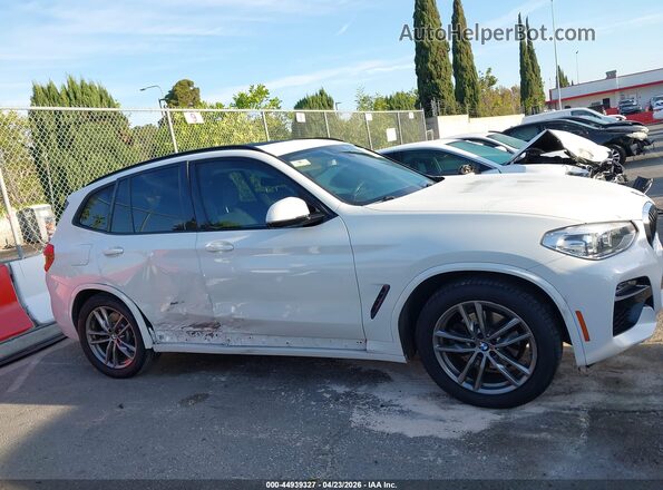 5UXTY3C06L9B39375 2020 BMW X3 White უკანა სალონის ხედი