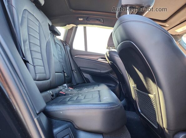 5UXTY5C02L9D00316 2020 BMW X3 Black Widok wnętrza z tyłu