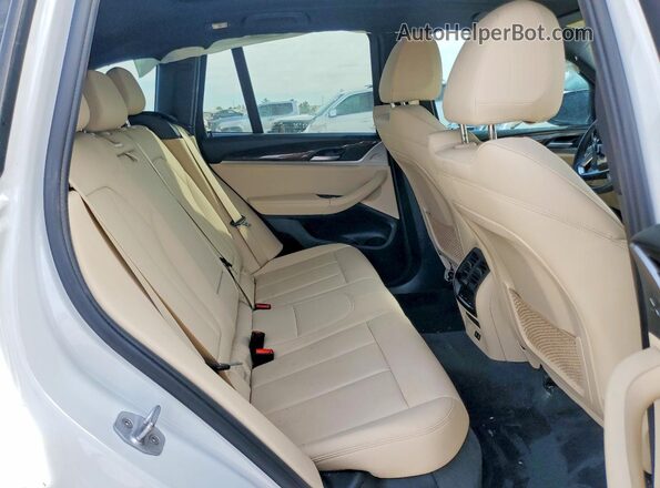 5UXTY5C02L9D31985 2020 BMW X3 Белый Вид задней части салона