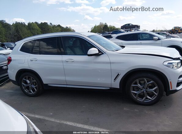 5UXTY5C03L9C41356 2020 BMW X3 White უკანა სალონის ხედი