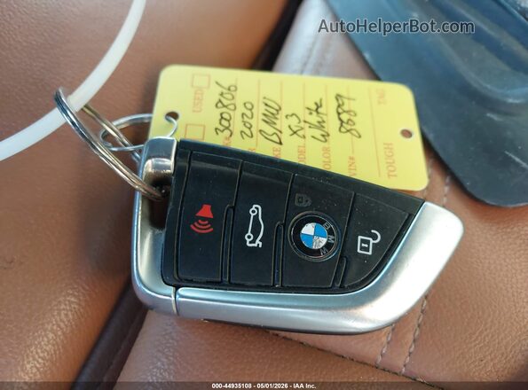 5UXTY5C07LLT38589 2020 BMW X3 Белый Вид панели приборов