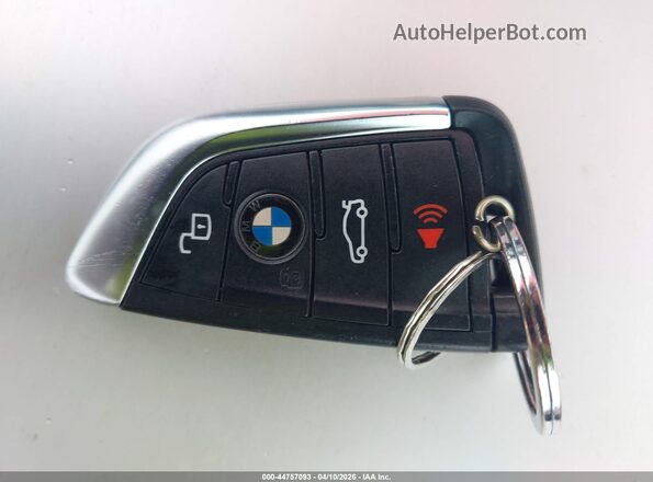5UXTY5C0XL9C23131 2020 BMW X3 Белый Вид панели приборов